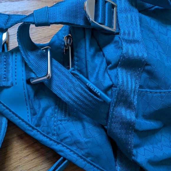 Athleta Excursion Large Belt Bag - Picture 3 of 5